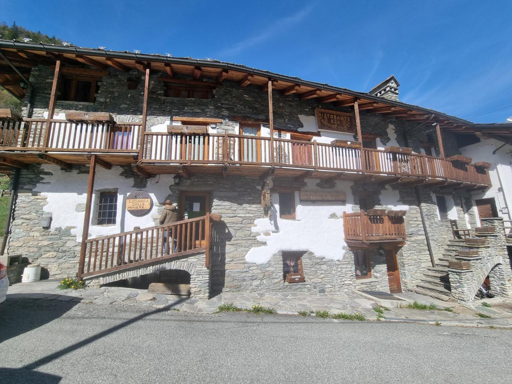 Hotel La Mine D'Antan Ollomont Esterno foto